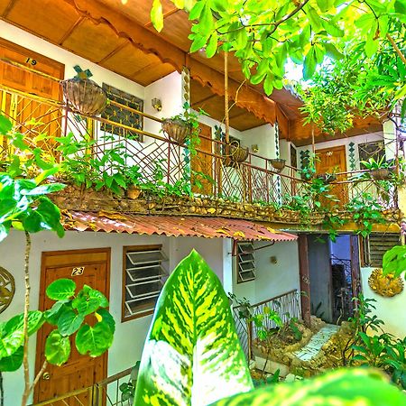 Pacot Breeze Hotel Musseau Екстериор снимка
