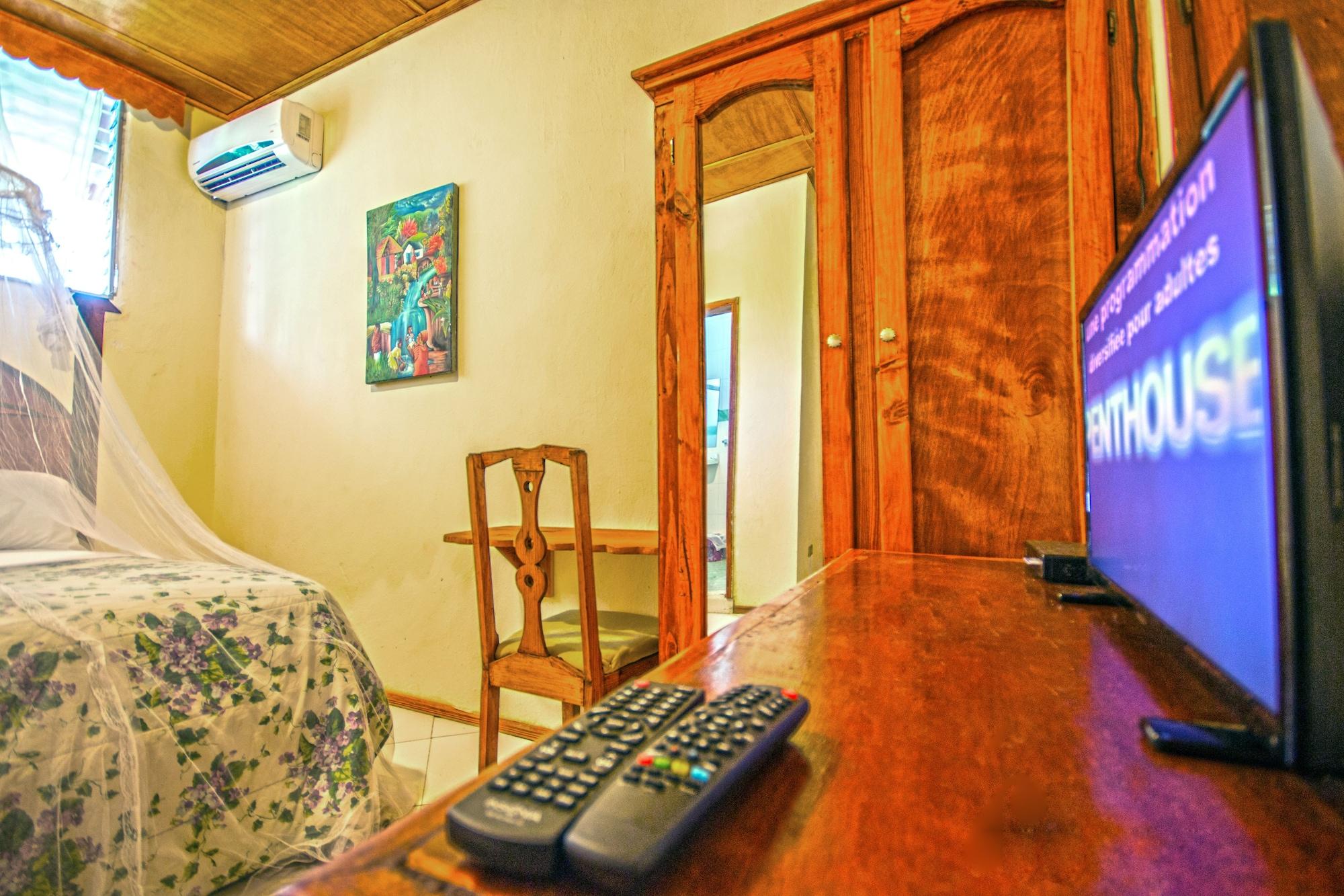 Pacot Breeze Hotel Musseau Екстериор снимка