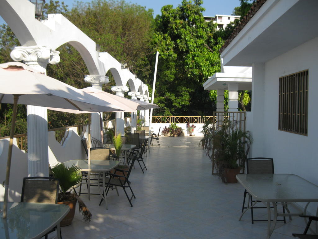 Pacot Breeze Hotel Musseau Екстериор снимка