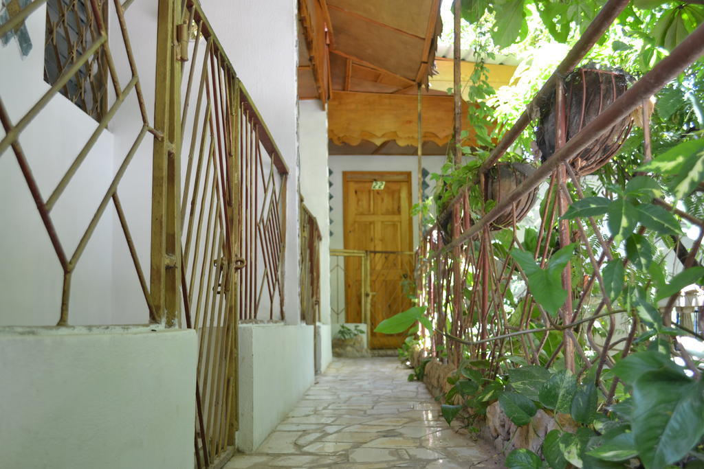 Pacot Breeze Hotel Musseau Екстериор снимка