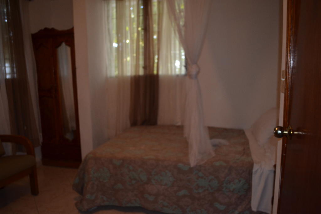 Pacot Breeze Hotel Musseau Екстериор снимка