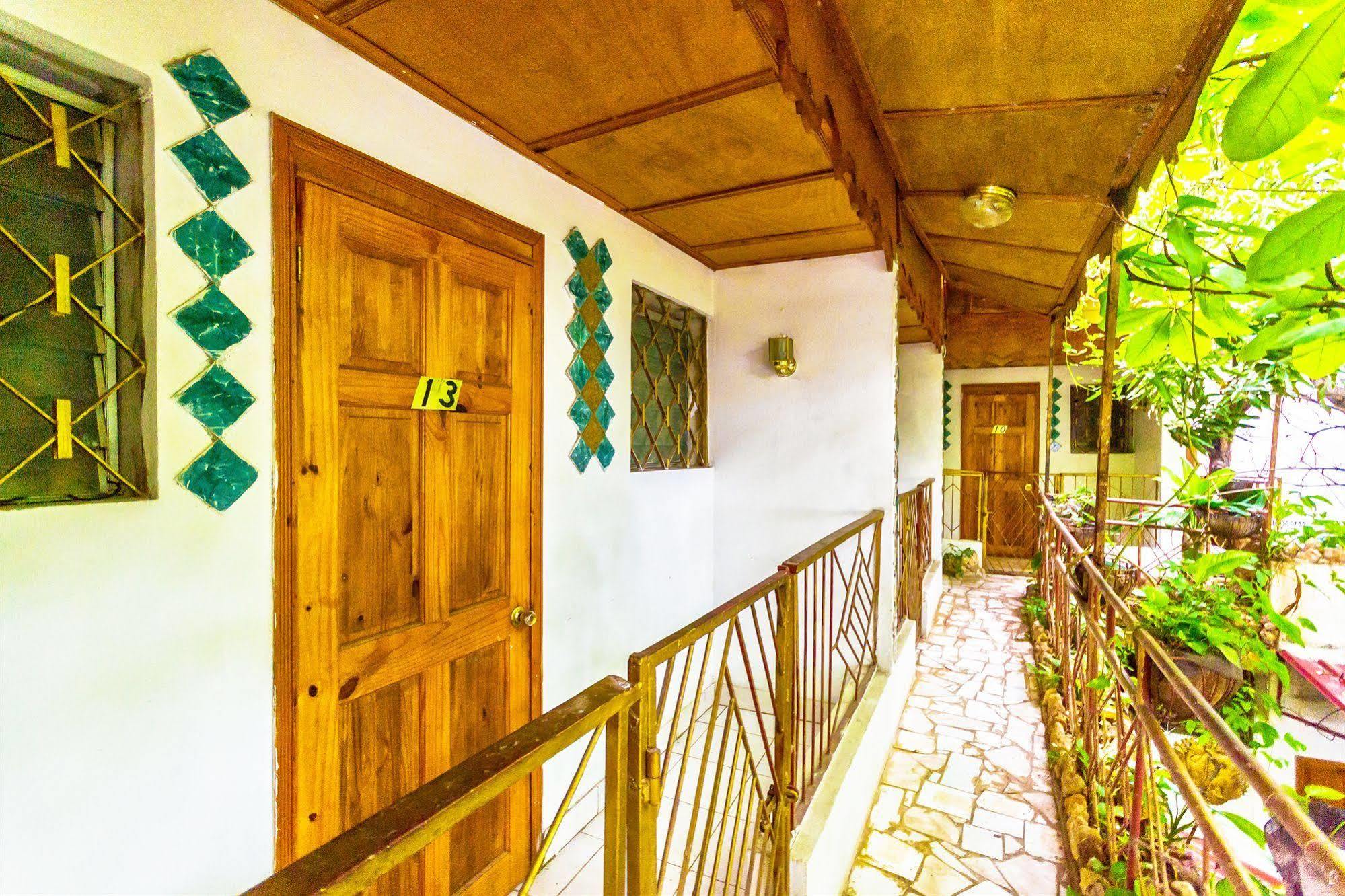 Pacot Breeze Hotel Musseau Екстериор снимка